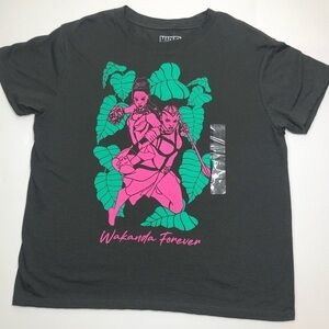NWT Wakanda Forever Marvel Dark Gray Graphic T-Shirt Women’s Lg